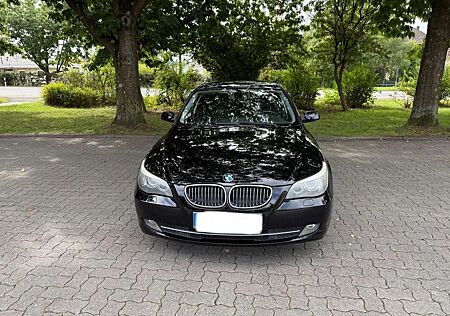 BMW 523i 523