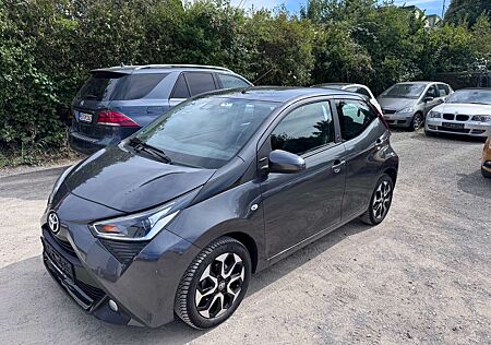 Toyota Aygo 5-Türer x-play Team Deutschland