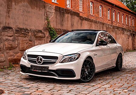 Mercedes-Benz C 63 AMG Lim. Pano Burmester