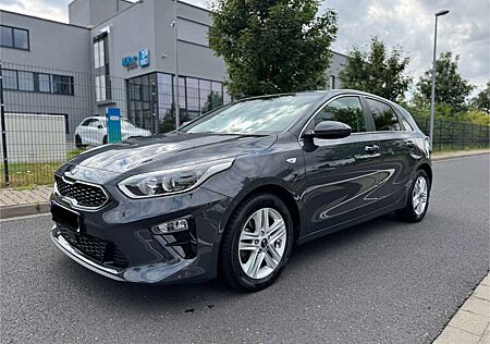 Kia Cee'd Ceed / 1.4 Automatik