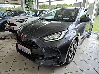 Toyota Yaris Hybrid 1.5 Teamplayer Safety-Paket PDC Sitzheizung