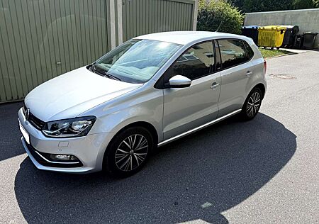 VW Polo Volkswagen V 5-Türer 1.0 Allstar - 8-fach bereift