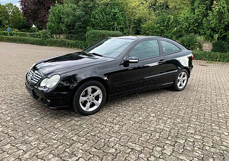 Mercedes-Benz C 230 Sportcoupe 7-G-TRONIC Sport Edition +