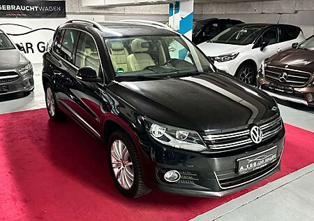 VW Tiguan Volkswagen Sport & Style 4Motion*Panorama*PDC*2Zonen