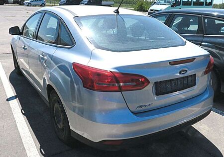Ford Focus 1.5 TDCi PowerShift Trend / 1. Hand