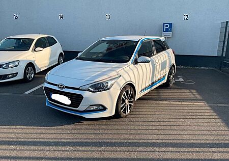 Hyundai i20 blue Passion Klima PDC Sitzheizung