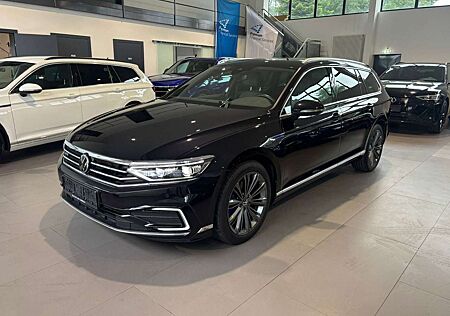 VW Passat Variant Volkswagen GTE 1.4DSG Matrix/AHK/AID/Leder