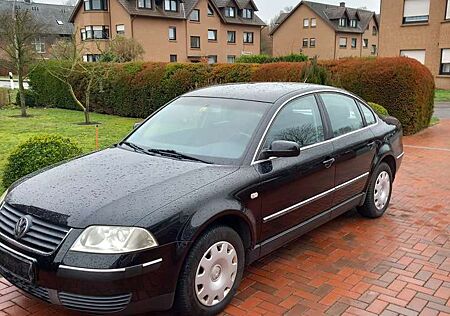 VW Passat Volkswagen Trendline