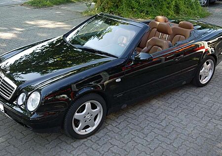 Mercedes-Benz CLK 320 ELEGANCE Designo AMG