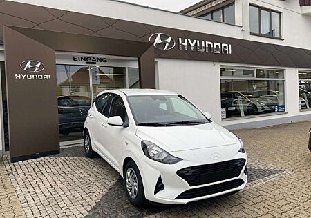 Hyundai i10 1.0 Select M/T mit Navi