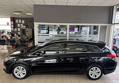 Hyundai i40 cw 1.6 GDI Comfort 2. Hand LED Tempomat