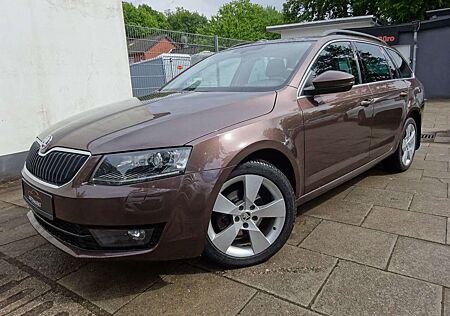 Skoda Octavia Combi Elegance/Navi/SHZ/Klimaaut/AHK/