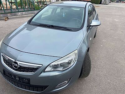 Opel Astra Astra Fließheck  5-Türer 1.6 Selection