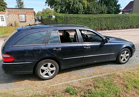 Mercedes-Benz E 220 E-Klasse T-Modell Diesel T CDI Avantgarde mit Standheizung