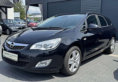 Opel Astra J Sports Tourer Design Edition +PDC+Allwetter+AHK+