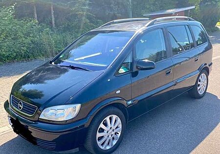 Opel Zafira 2.2