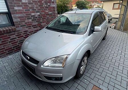 Ford Focus Turnier 1.6 16V Style