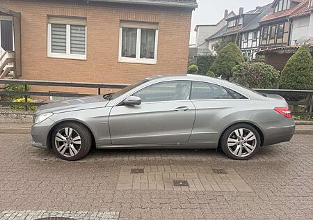 Mercedes-Benz E 350 CDI BlueEfficiency (207.322)