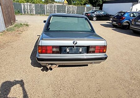 BMW 325