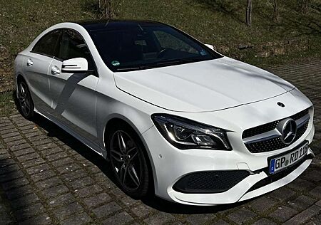 Mercedes-Benz CLA 180 CLA AMG Line