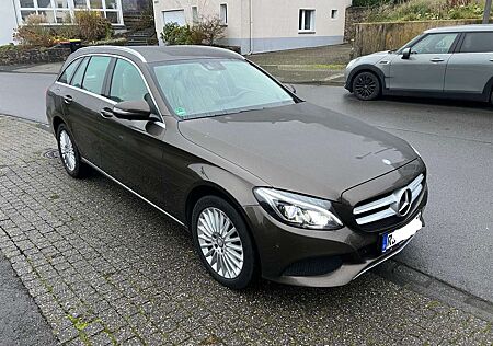 Mercedes-Benz C 220 d 4Matic T 7G-TRONIC Avantgarde Standheizung Voll