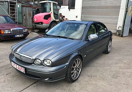 Jaguar X-Type