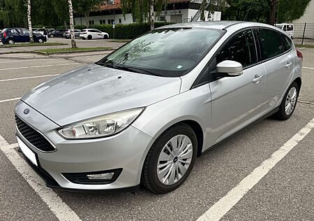 Ford Focus 1.5 TDCi DPF PDC Navi Stop/Start Telefon Automatik