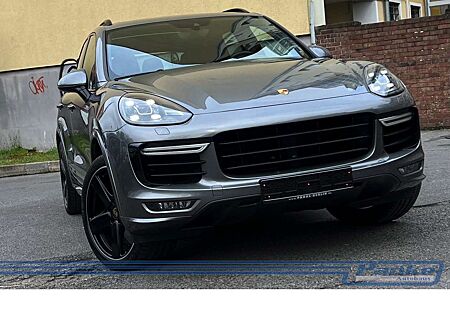 Porsche Cayenne Turbo S*Sport*Carbon*SchiebeD.*StaHz*AHK