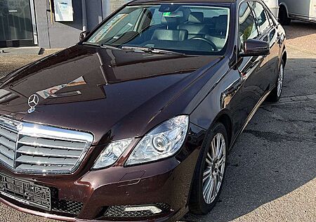 Mercedes-Benz E 350 4Matic-ganz neue Hinterachse von Mercedes