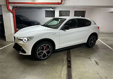 Alfa Romeo Stelvio 2.0 Turbo 16V AT8-Q4 Super