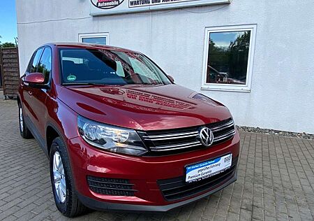 VW Tiguan Volkswagen Trend & Fun BMT 4Motion/NAVI/6-Gang/AHK