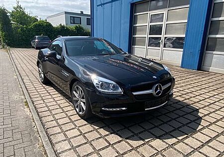 Mercedes-Benz SLK 200 Schwarz / Automatik