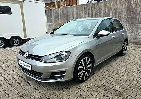 VW Golf Volkswagen VII Lim. Trendline BMT DSG / ZR neu! Garan