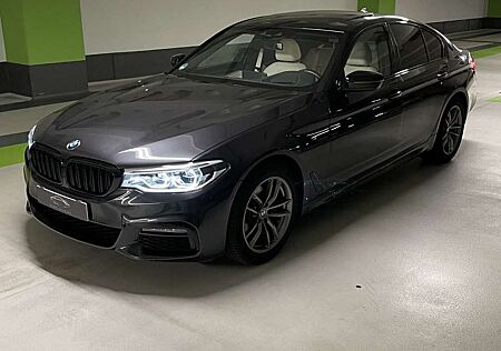 BMW 520 i M Sport/HUD/Glasdach/HIFI/LED/W-LAN