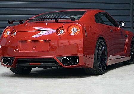 Nissan GT-R Black Edition