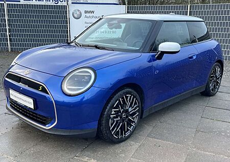 Mini Cooper SE FavouredTrim HUD El. Pano Navi eSitze!