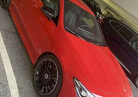 Mercedes-Benz CLA 220 7G-DCT AMG Line