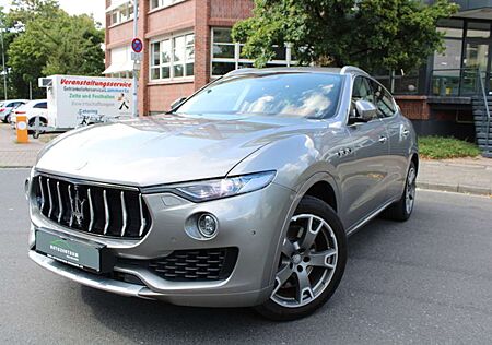 Maserati Levante S Q4 Pano/360Grad/B&W/Memory/Scheckheft