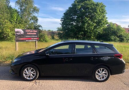 Toyota Auris 1,2-l-Turbo Design Ed S/S
