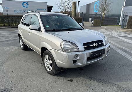 Hyundai Tucson 2.0 GLS (2WD)