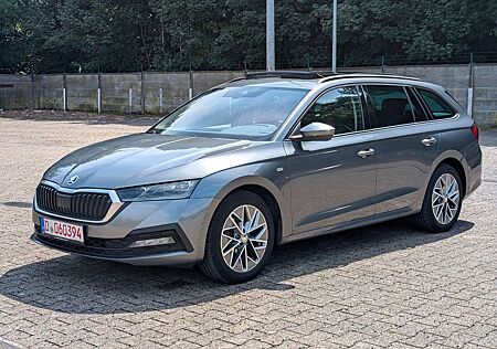 Skoda Octavia Combi Tour Matrix/PANO/ACC/Keyless/EHK