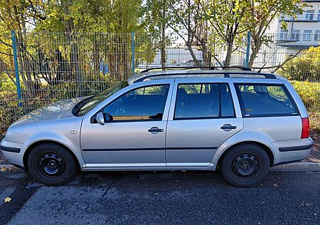 VW Golf Variant Volkswagen 1.4 Special
