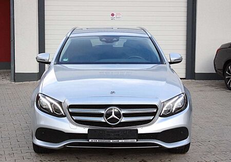 Mercedes-Benz E 220 d T-Modell LED / Navi / Kamera