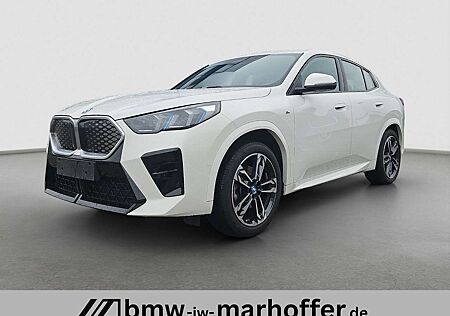 BMW iX2 30 xDrive M Sport AHK Adptives NP 70.090,-