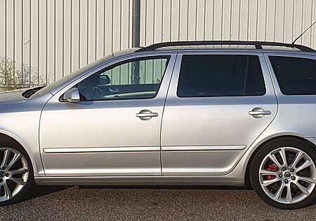 Skoda Octavia II Combi Diesel Combi 2.0 TDI CR DPF DSG R