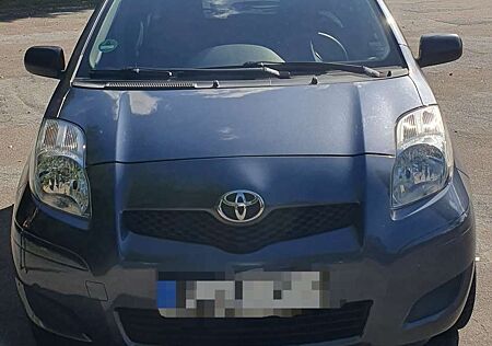 Toyota Yaris 1.0 VVT-i Cool