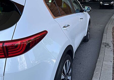 Kia Sportage 2,0 CRDI AWD Aut. Vision