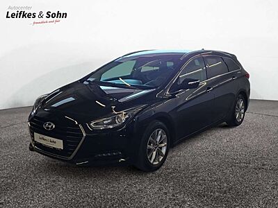 Hyundai i40 Kombi blue 1.6 Trend