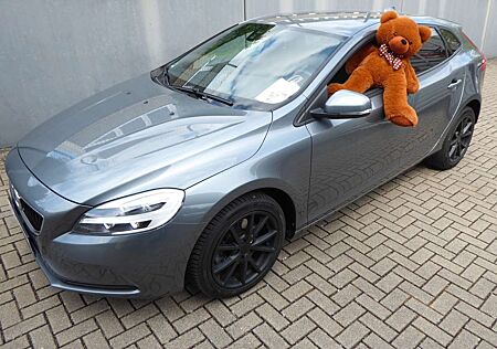 Volvo V40 Kinetic Scheckheft