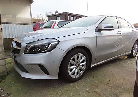 Mercedes-Benz A 180 d BlueEFFICIENCY Edition Style